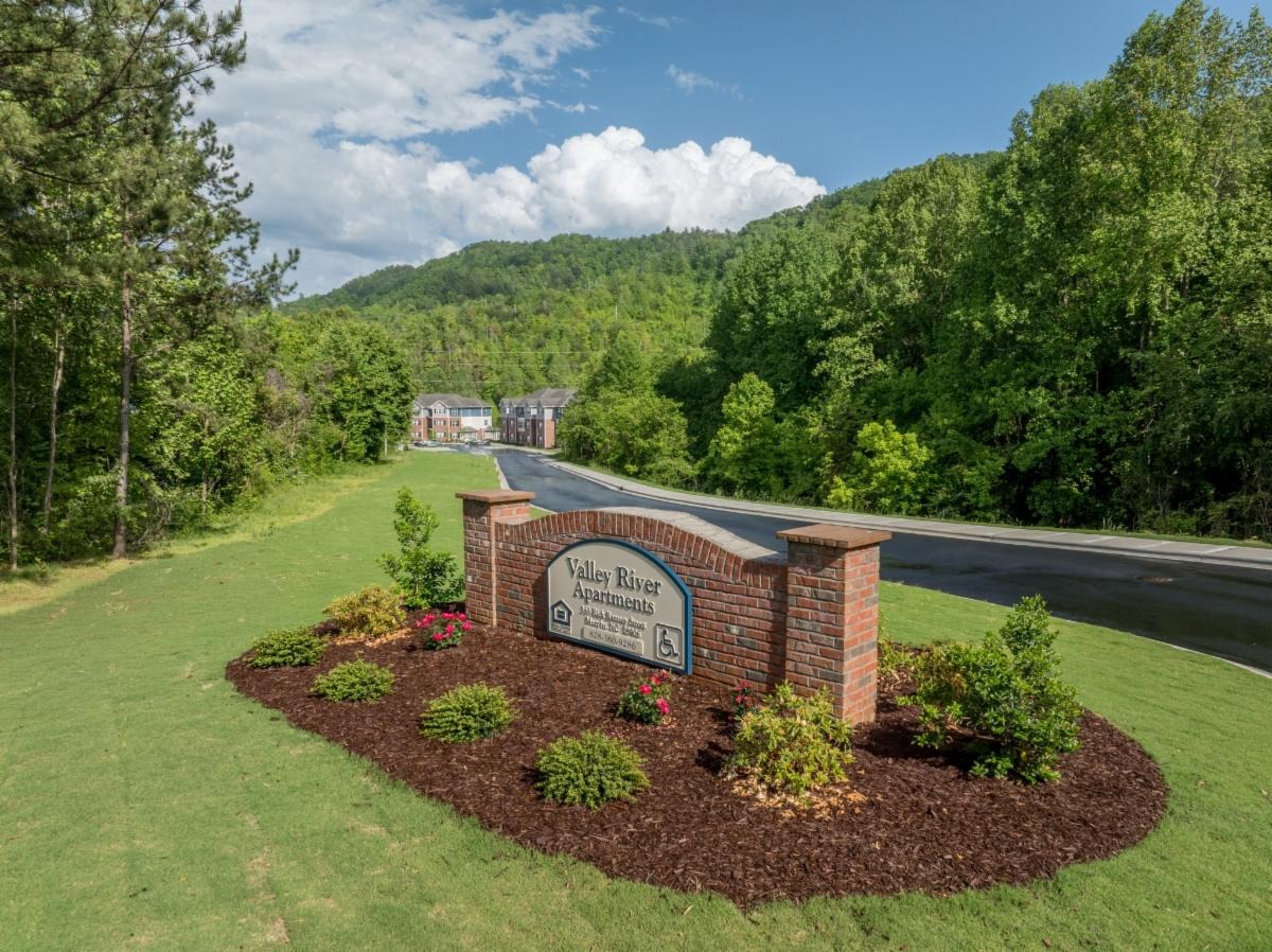 Valley River Apartments